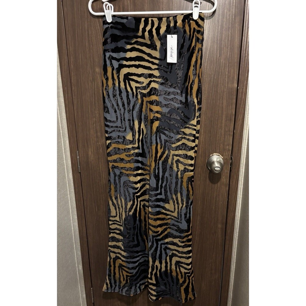 Nasty Gal Women’s Animal Devore Midi Skirt Size 4 With Back Zipper - Picture 2 of 9